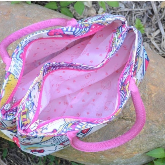 Hello Kitty Tote - Picture 6 of 8